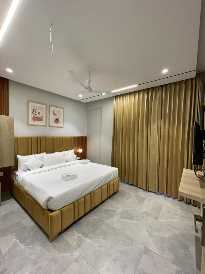 Hotel West Inn Premium Kharar Exterior foto